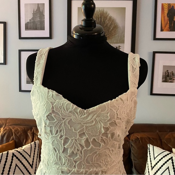 NWT Divine Beauty White Lace Midi Dress With Pockets Size Medium - Picture 6 of 16